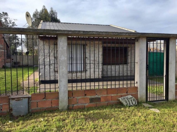 CASA 3 AMBIENTES CON PARQUE-BARRIO EL JARDIN