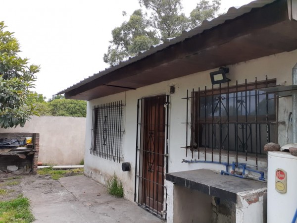 CASA 3 AMBIENTES CON PARQUE-BARRIO EL JARDIN