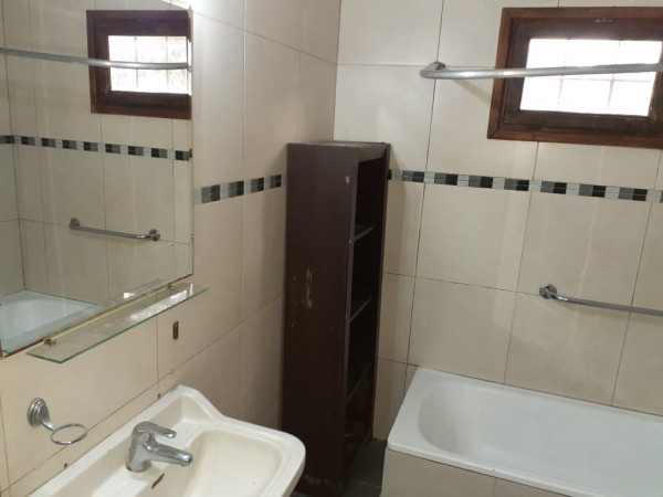 CASA 3 AMBIENTES CON PARQUE-BARRIO EL JARDIN