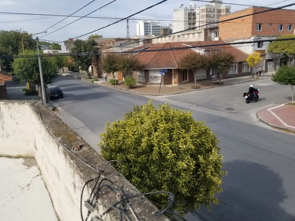 CASA 4 AMBIENTES VENTA TRES ARROYOS CENTRICA