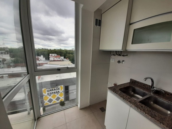 DEPARTAMENTO 3 AMBIENTES  CON COCHERA ZONA PLAZA PERALTA RAMOS MUY LUMINOSO