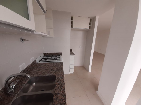 DEPARTAMENTO 3 AMBIENTES  CON COCHERA ZONA PLAZA PERALTA RAMOS MUY LUMINOSO