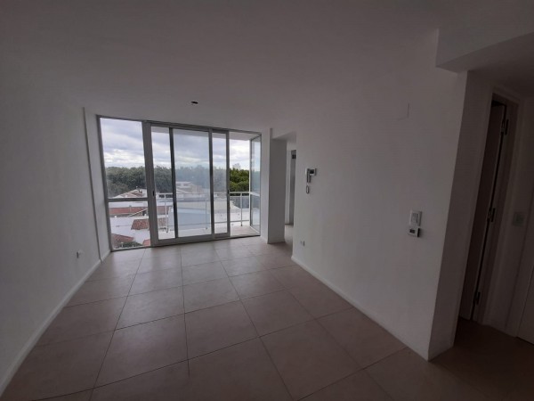 DEPARTAMENTO 3 AMBIENTES  CON COCHERA ZONA PLAZA PERALTA RAMOS MUY LUMINOSO