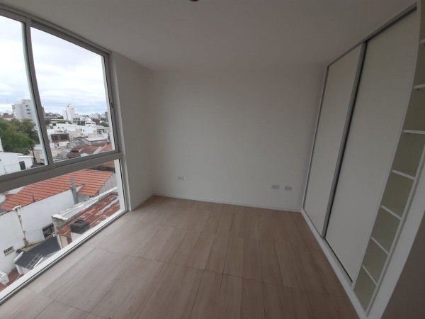 DEPARTAMENTO 3 AMBIENTES  CON COCHERA ZONA PLAZA PERALTA RAMOS MUY LUMINOSO