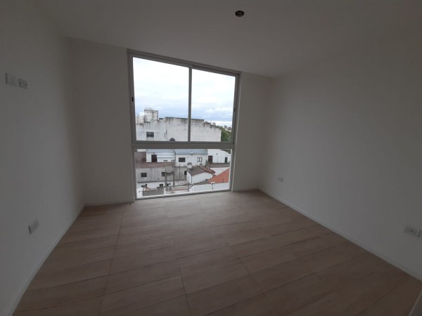 DEPARTAMENTO 3 AMBIENTES  CON COCHERA ZONA PLAZA PERALTA RAMOS MUY LUMINOSO