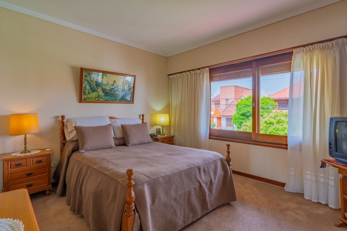 Venta increible casa de 5 ambientes mas departamento de 2 ambientes