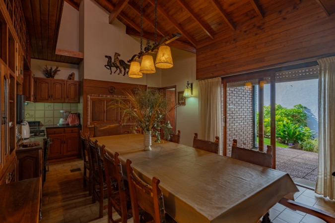 Venta increible casa de 5 ambientes mas departamento de 2 ambientes