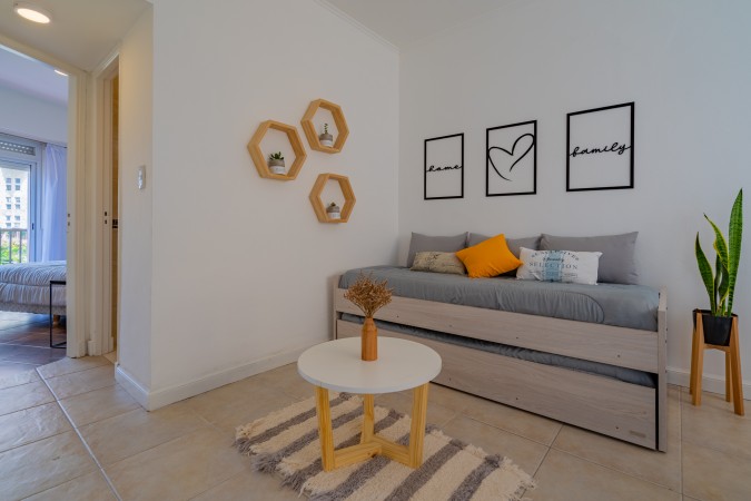 DEPARTAMENTO ZONA VARESE / VISTA LATERAL A VARESE