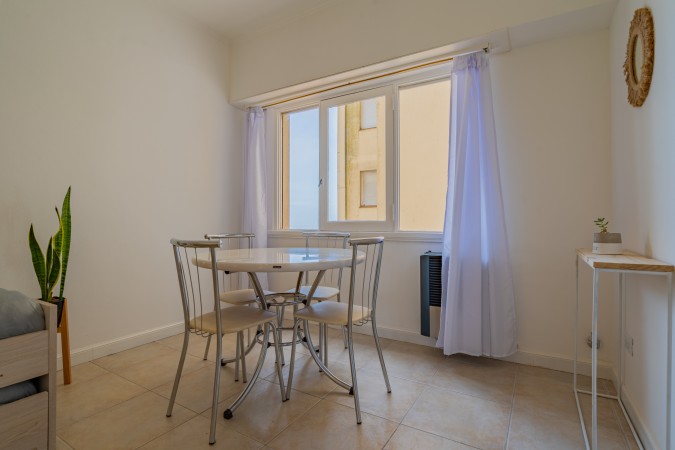 DEPARTAMENTO ZONA VARESE / VISTA LATERAL A VARESE