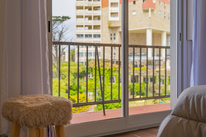 DEPARTAMENTO ZONA VARESE / VISTA LATERAL A VARESE