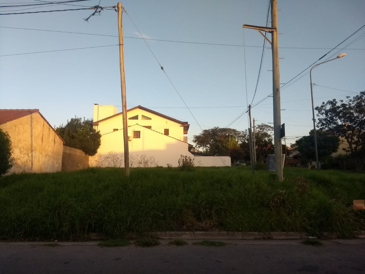 Venta 2 lotes linderos  en Colinas de Peralta Ramos