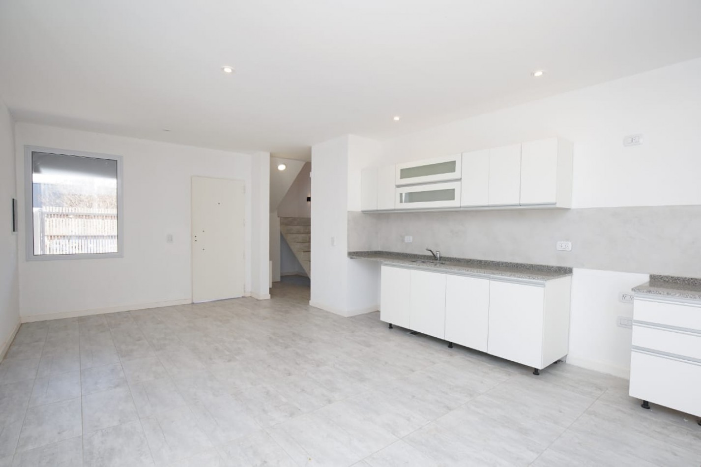 DUPLEX 3 AMBIENTES A ESTRENAR GBA NORTE PILAR 2 COCHERAS