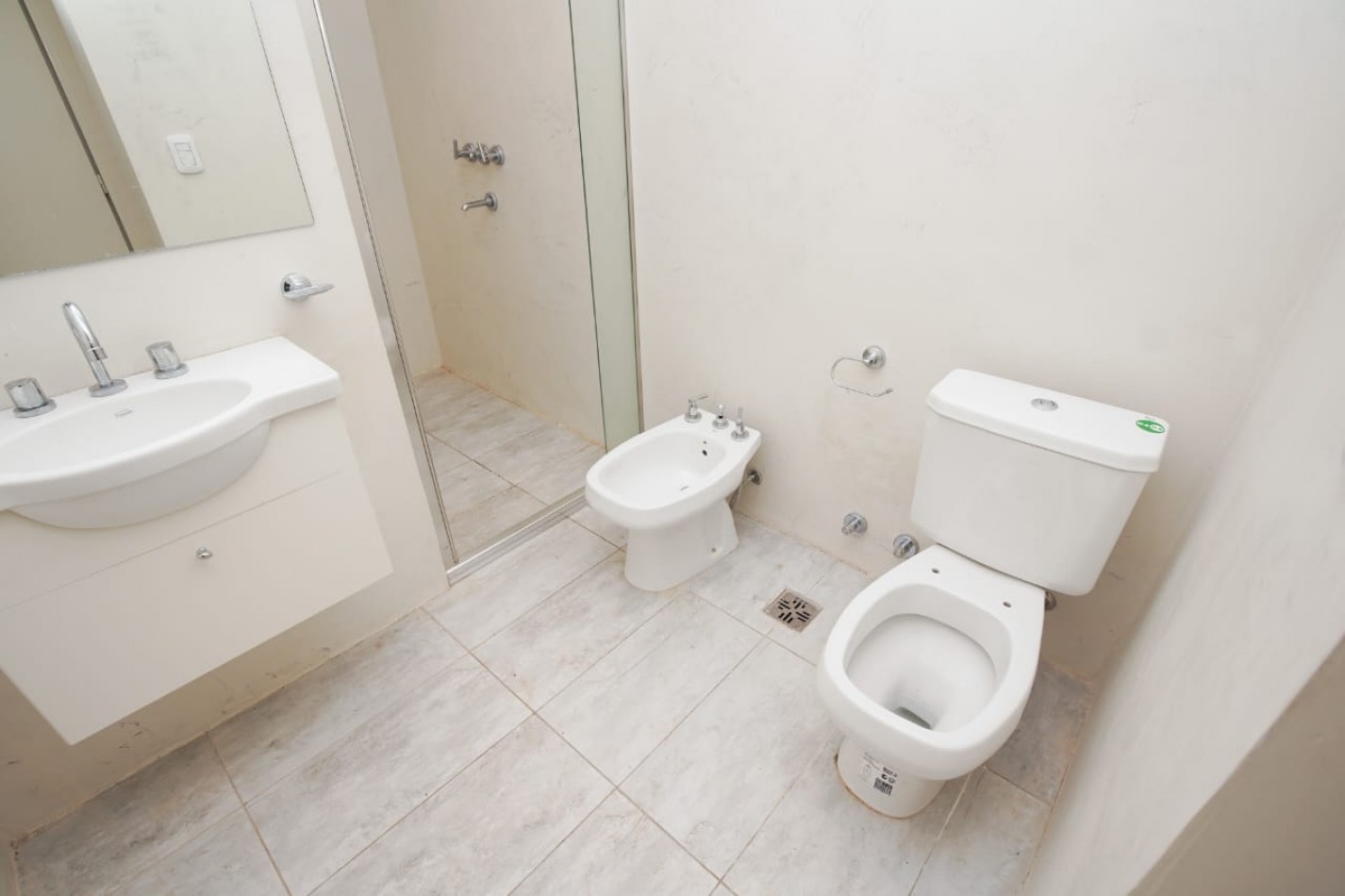 DUPLEX 3 AMBIENTES A ESTRENAR GBA NORTE PILAR 2 COCHERAS