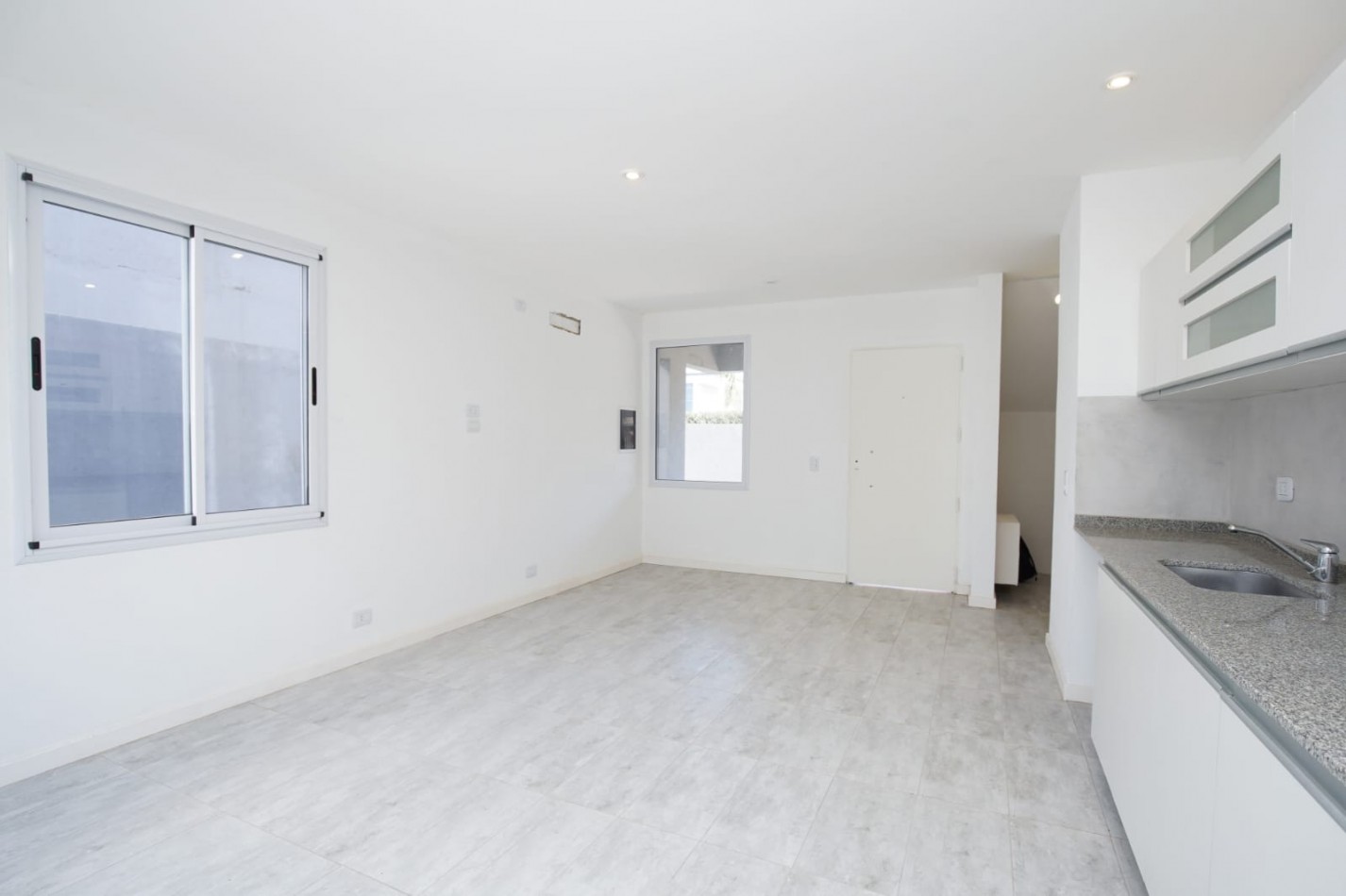 DUPLEX 3 AMBIENTES A ESTRENAR GBA NORTE PILAR 2 COCHERAS