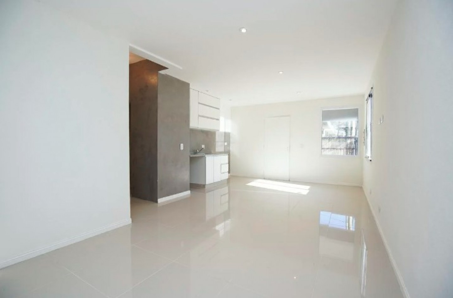 DUPLEX 3 AMBIENTES A ESTRENAR GBA NORTE PILAR 2 COCHERAS