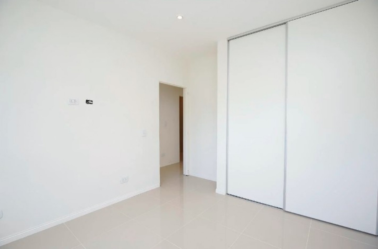 DUPLEX 3 AMBIENTES A ESTRENAR GBA NORTE PILAR 2 COCHERAS