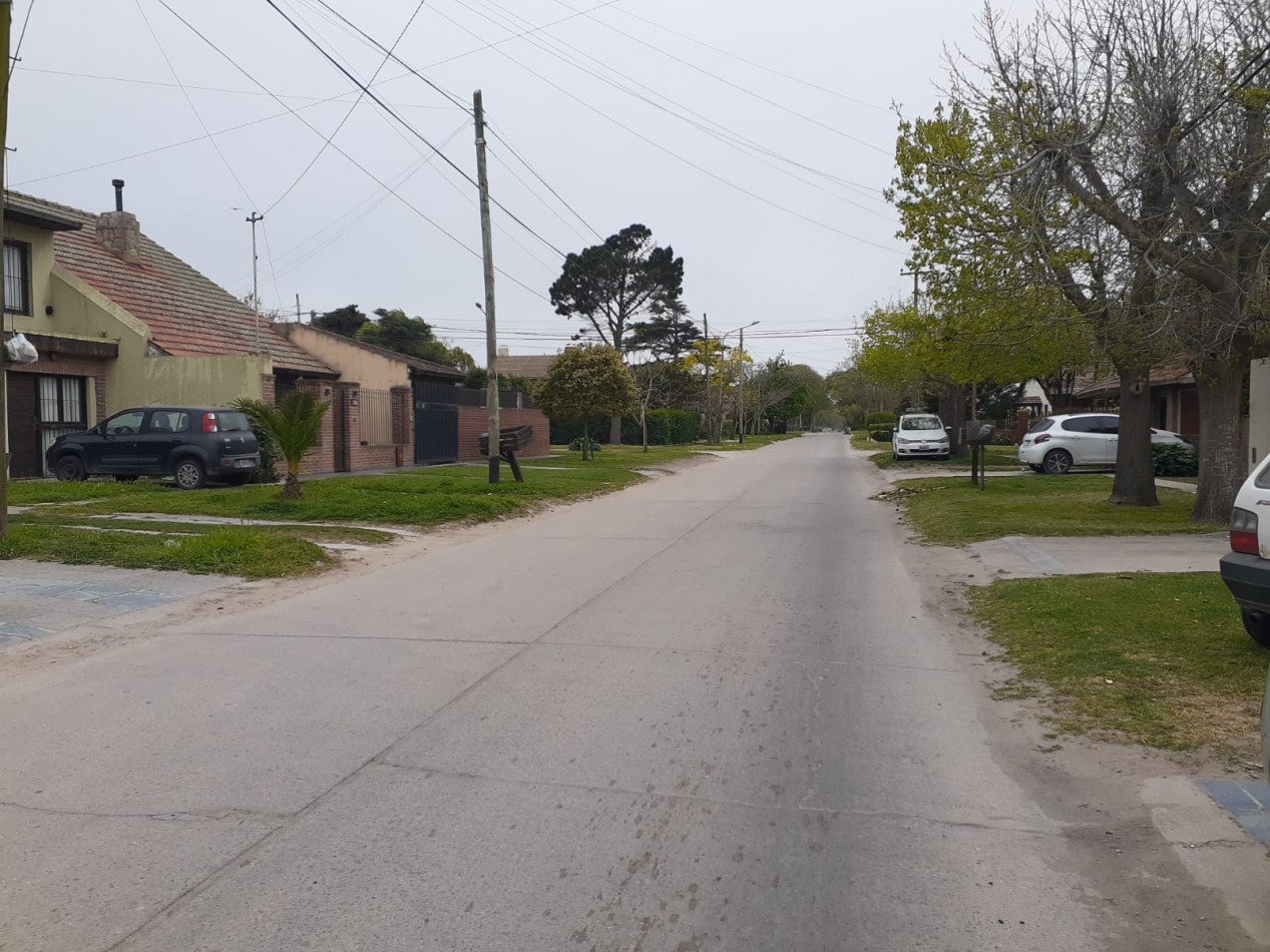 VENTA CASA 6 AMBIENTES -CAISAMAR -APTA 2 FAMILIAS-APTA CREDITO
