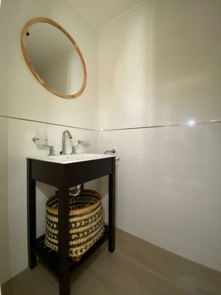 Venta departamento 2 ambientes a la calle con balcon. Edificio  Novecento 