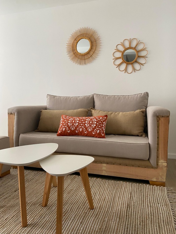 Venta departamento 2 ambientes a la calle con balcon. Edificio  Novecento 