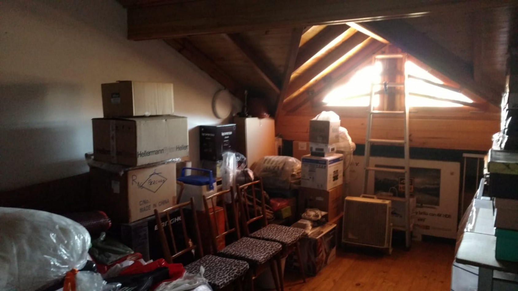 CASA 4 AMBIENTES , PUNTA MOGOTES A CUADRAS DEL MAR  APTA CREDITO