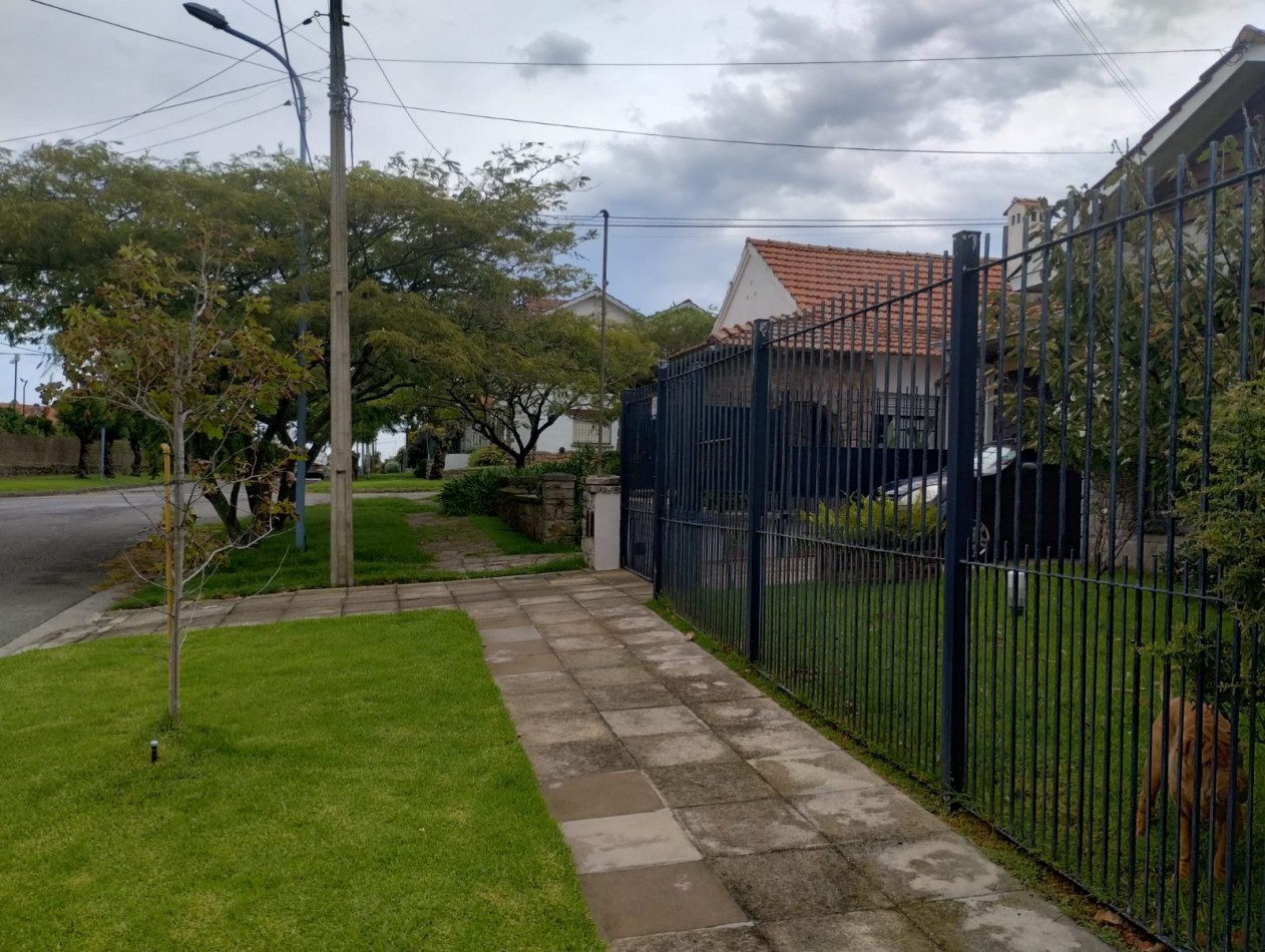 CASA 4 AMBIENTES , PUNTA MOGOTES A CUADRAS DEL MAR  APTA CREDITO