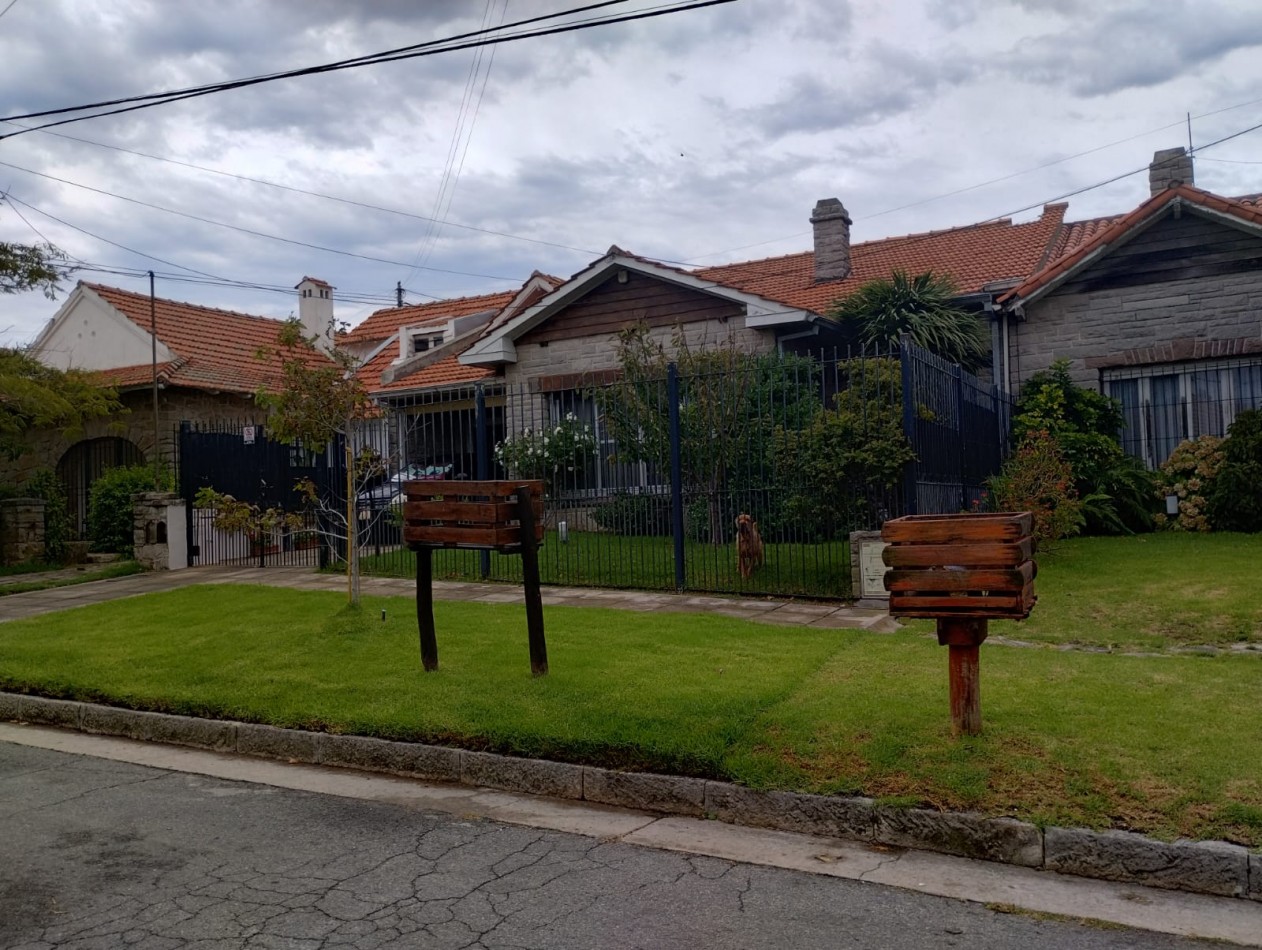 CASA 4 AMBIENTES , PUNTA MOGOTES A CUADRAS DEL MAR  APTA CREDITO