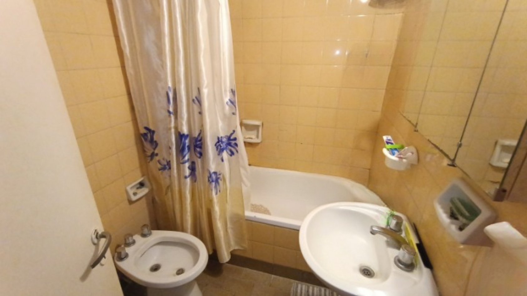 Venta Departamento 3 Ambientes al Frente con cochera