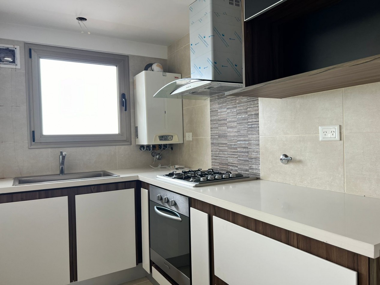 VENTA DEPARTAMENTO 2 AMBIENTES- BALCON Y VISTA AL MAR-  DAMAR 8 