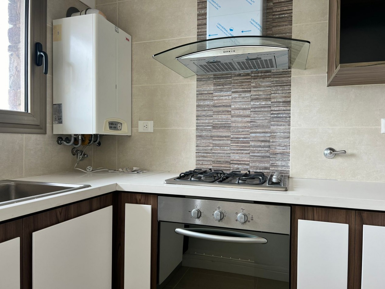 VENTA DEPARTAMENTO 2 AMBIENTES- BALCON Y VISTA AL MAR-  DAMAR 8 