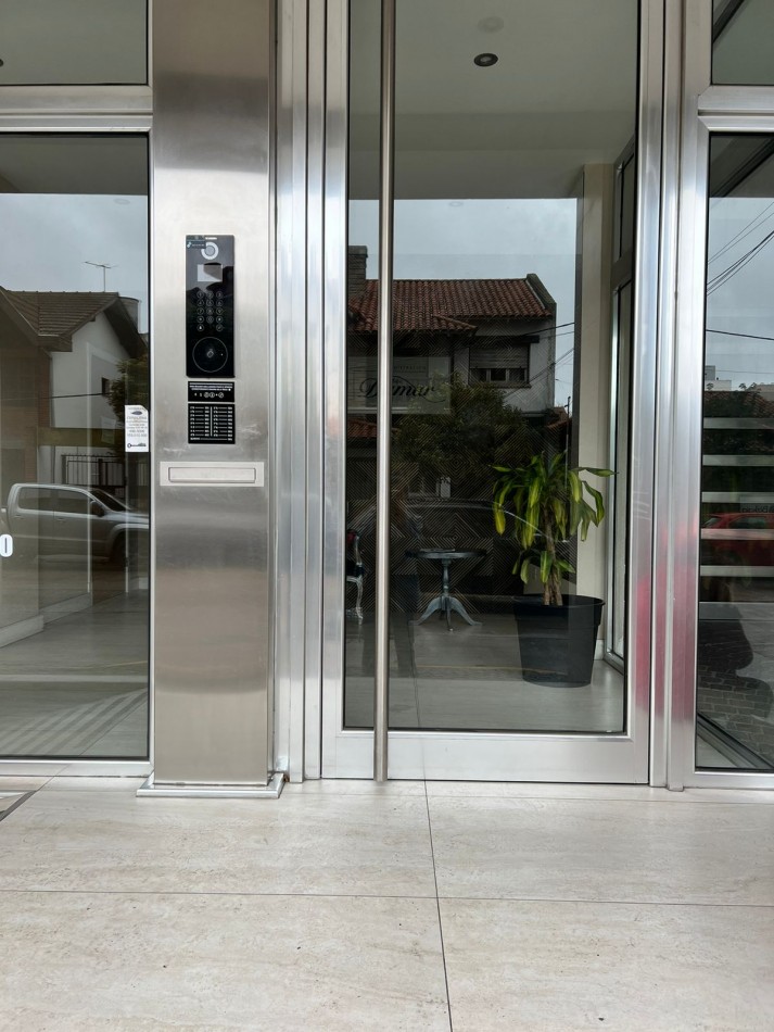 VENTA DEPARTAMENTO AL FRENTE EDIFICIO DAMAR X 