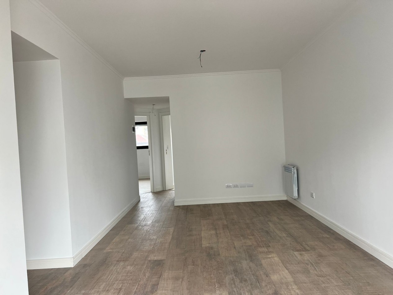 DEPARTAMENTOS DE 3 AMBIENTES C/ COCHERA - EDIFICIO DAMAR XI -