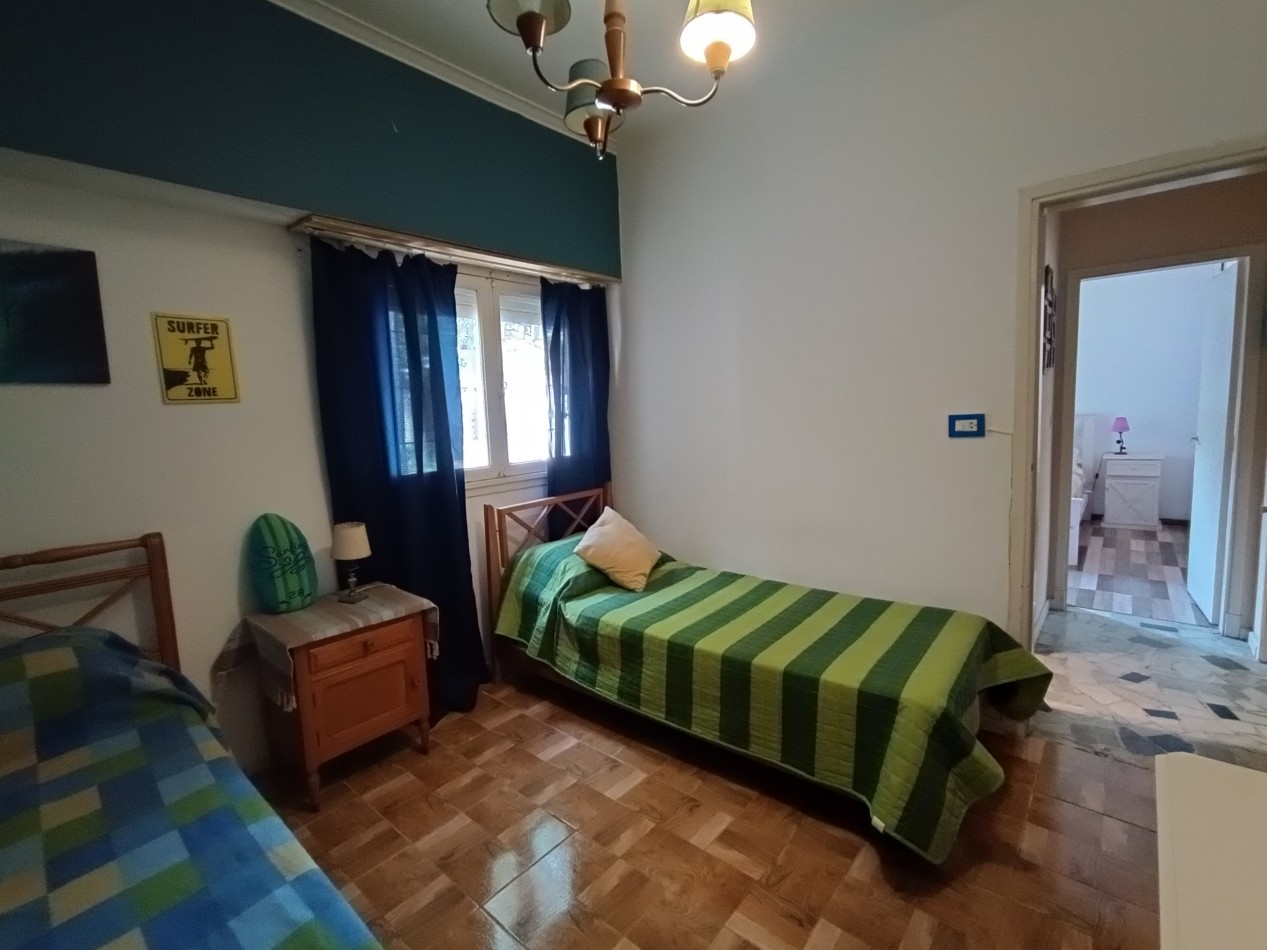 Venta casa 3 ambientes con dependencia y patio a tres cuadras del Mar Punta Mogotes