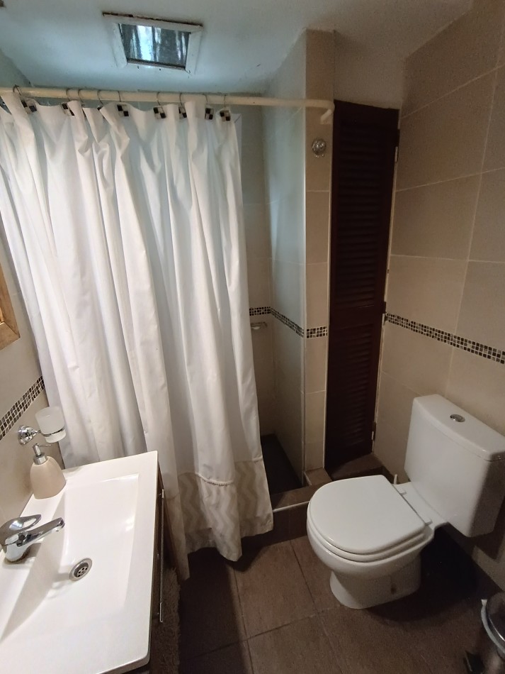 Venta casa 3 ambientes con dependencia y patio a tres cuadras del Mar Punta Mogotes