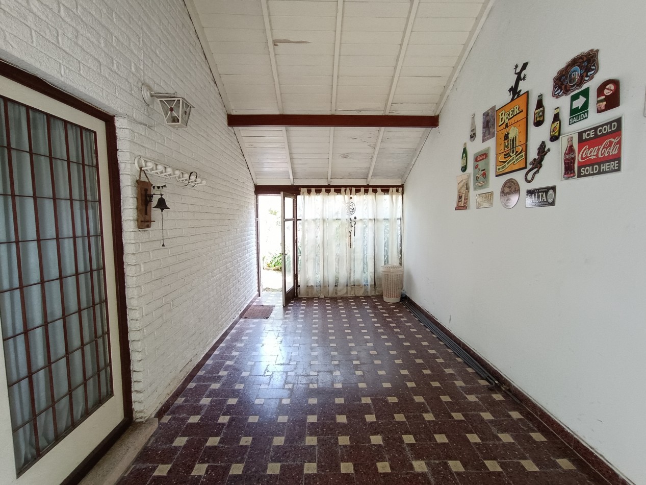 Venta casa 3 ambientes con dependencia y patio a tres cuadras del Mar Punta Mogotes