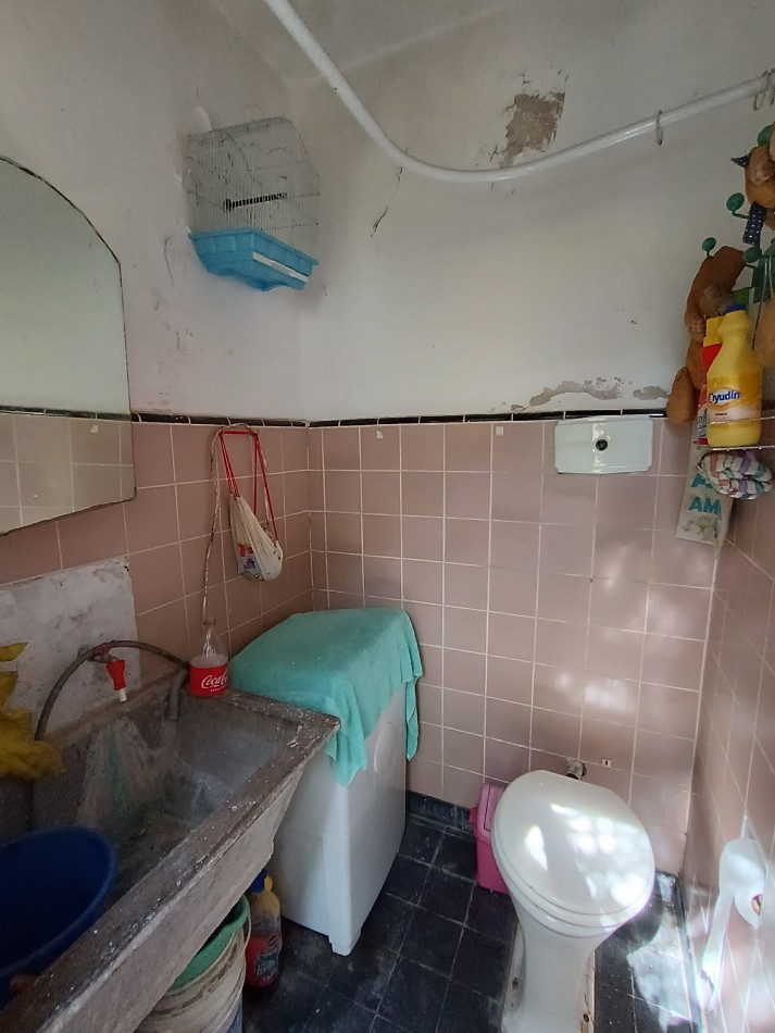 Venta casa 3 ambientes con dependencia y patio a tres cuadras del Mar Punta Mogotes