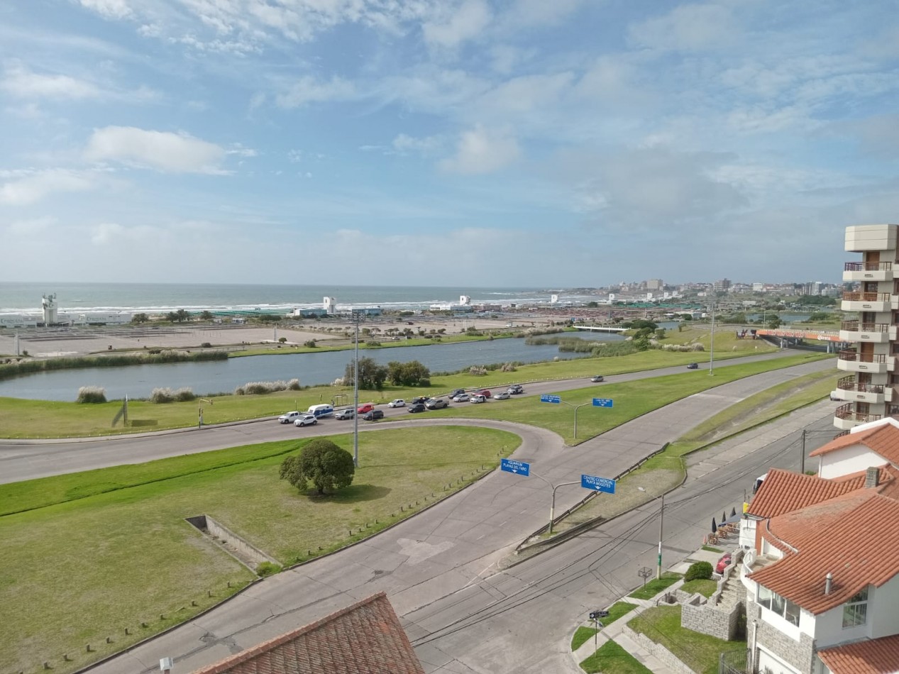 EDIFICIO PUNTA MOGOTES/ MEDIA CUADRA DE LA COSTA