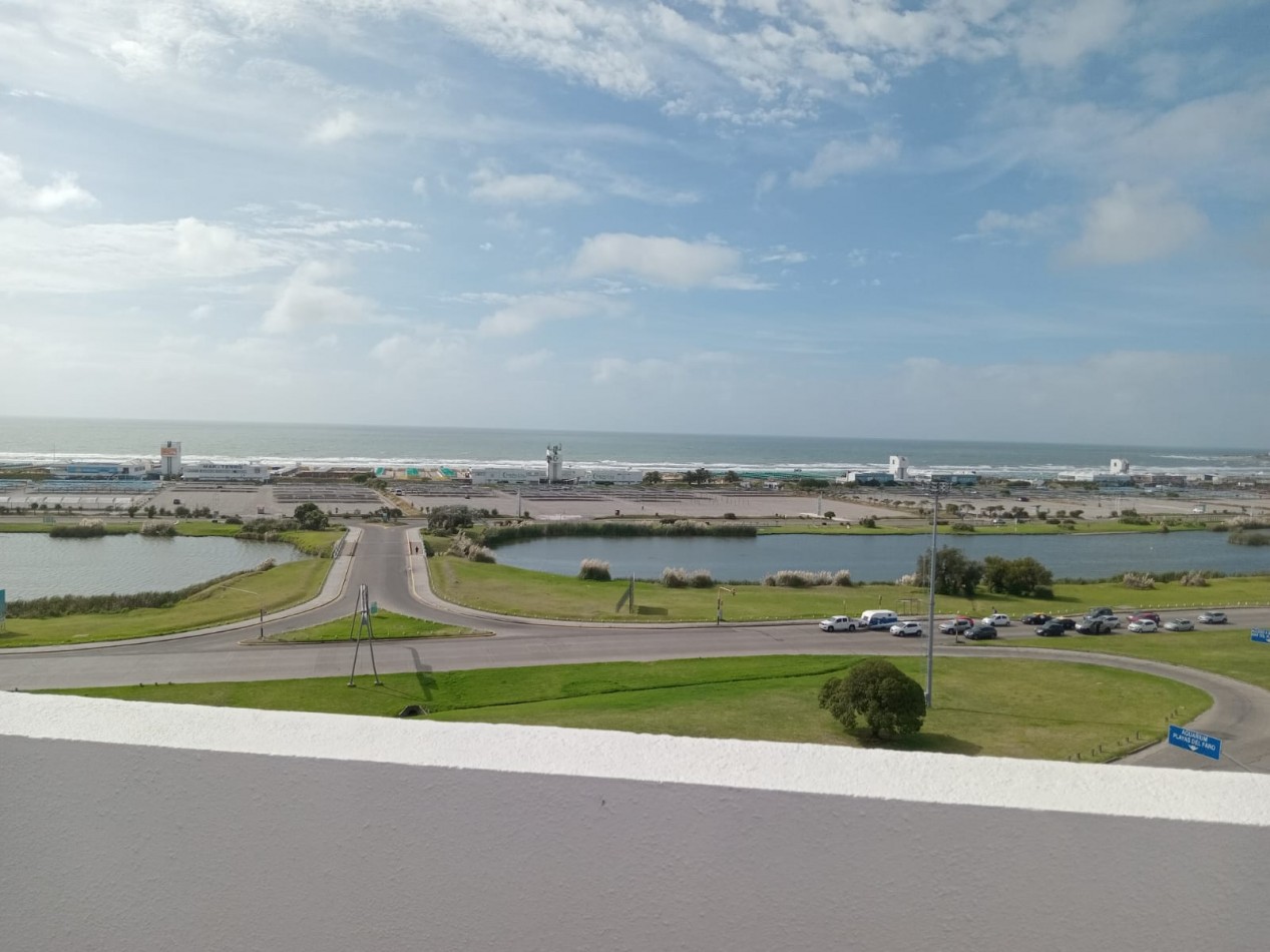 EDIFICIO PUNTA MOGOTES/ MEDIA CUADRA DE LA COSTA