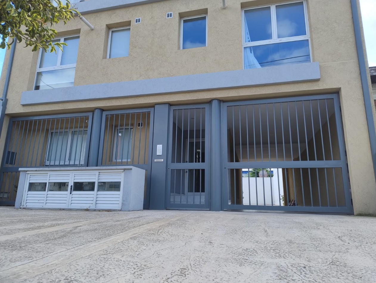 DEPARTAMENTO 2 AMB A ESTRENAR CON BALCON Y COCHERA 