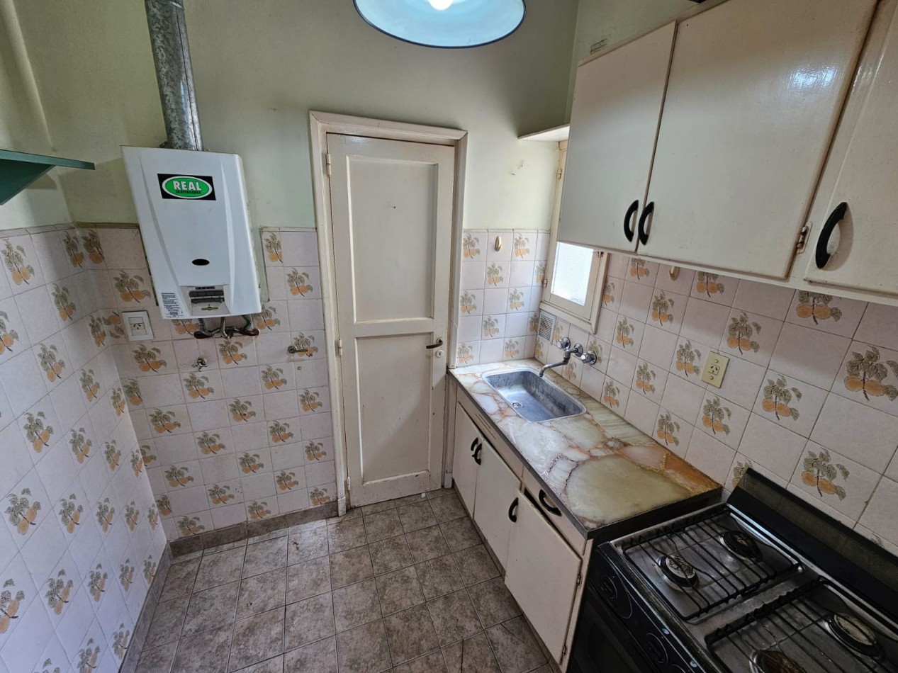 VENTA DEPARTAMENTO 2 AMBIENTES LATERAL CON DEPENDENCIA Y VISTA AL MAR LA PERLA