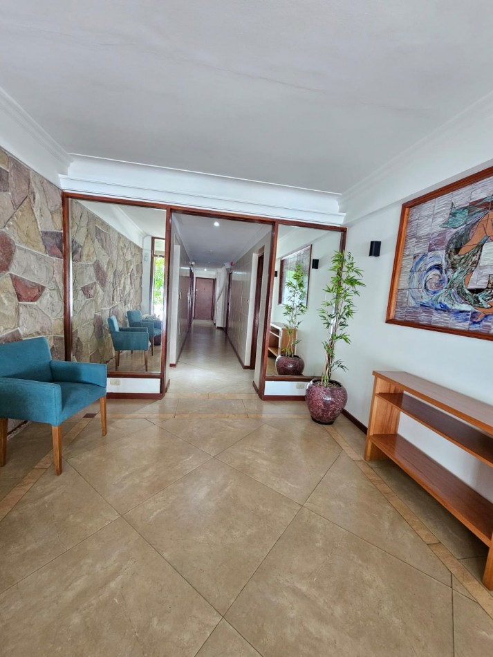 VENTA DEPARTAMENTO 2 AMBIENTES LATERAL CON DEPENDENCIA Y VISTA AL MAR LA PERLA