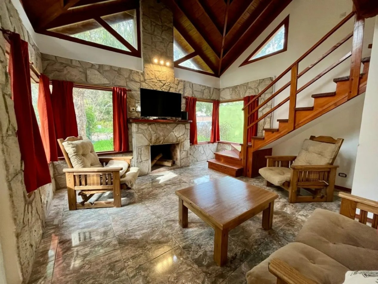 Casa 4 ambientes con pileta , Bosque Peralta Ramos 