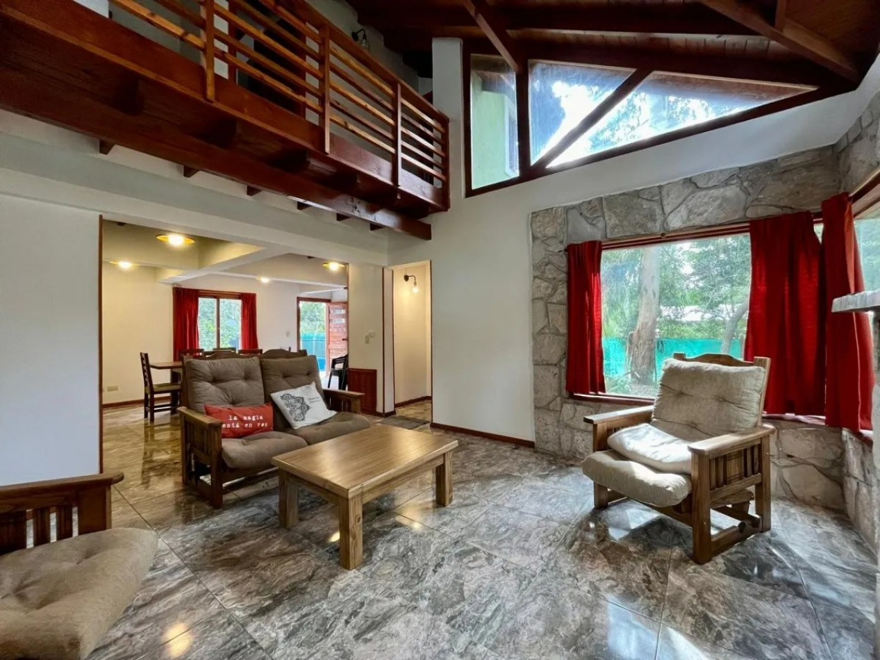 Casa 4 ambientes con pileta , Bosque Peralta Ramos 