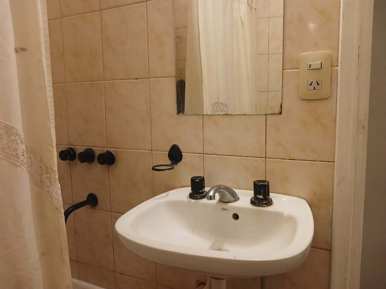 Venta Departamento 2 ambientes plaza colon