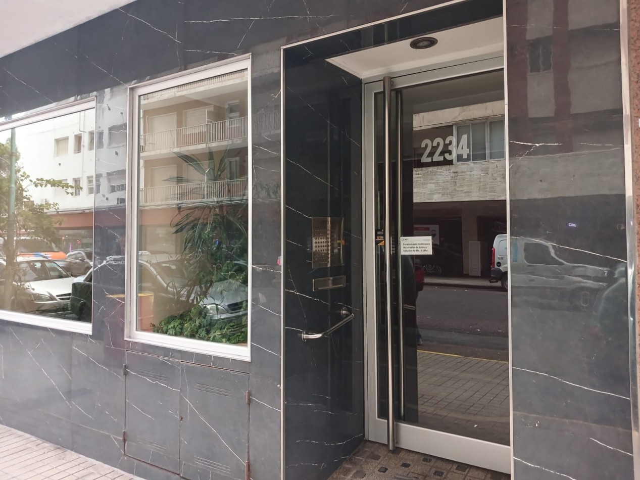 Venta Departamento 2 ambientes plaza colon