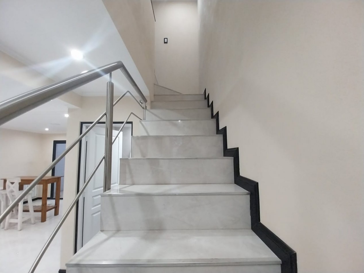 DUPLEX A ESTRENAR 4 AMBIENTES CON ENTRADA PARA AUTO, PATIO Y PARRILLA. COLINAS DE PERALTA RAMOS 