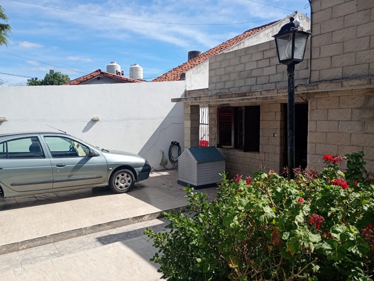 CASA 3 AMBBIENTES + DEPARTAMENTO 2 AMBIENTES 