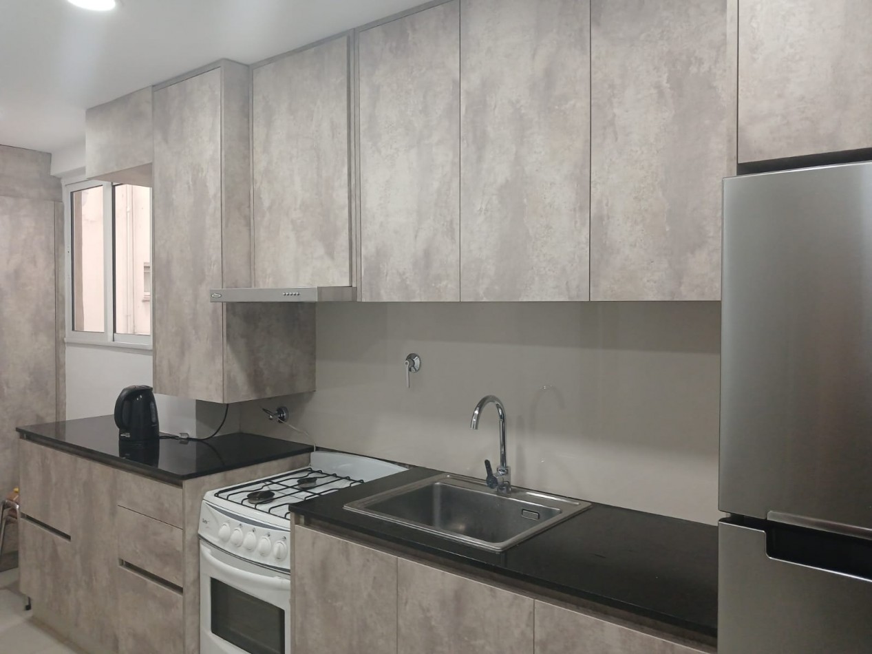 Venta Departamento 4 ambientes reciclado con balcon corrido a la calle