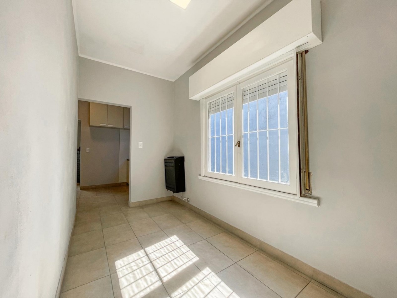 Venta Casa 2amb con garaje y patio Apto Credito