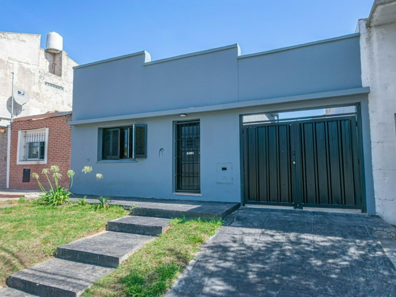 Venta Casa 2amb con garaje y patio Apto Credito