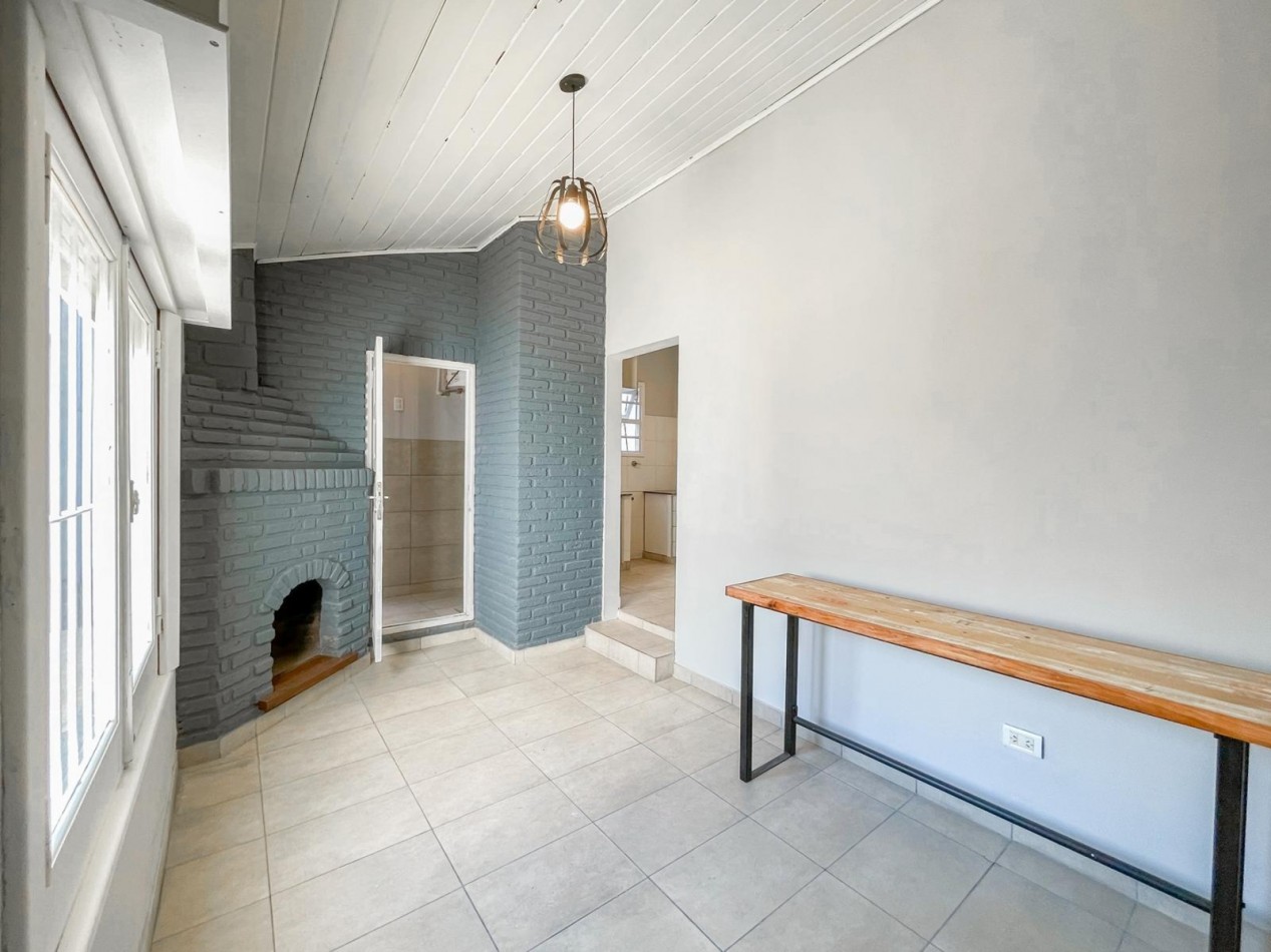 Venta Casa 2amb con garaje y patio Apto Credito